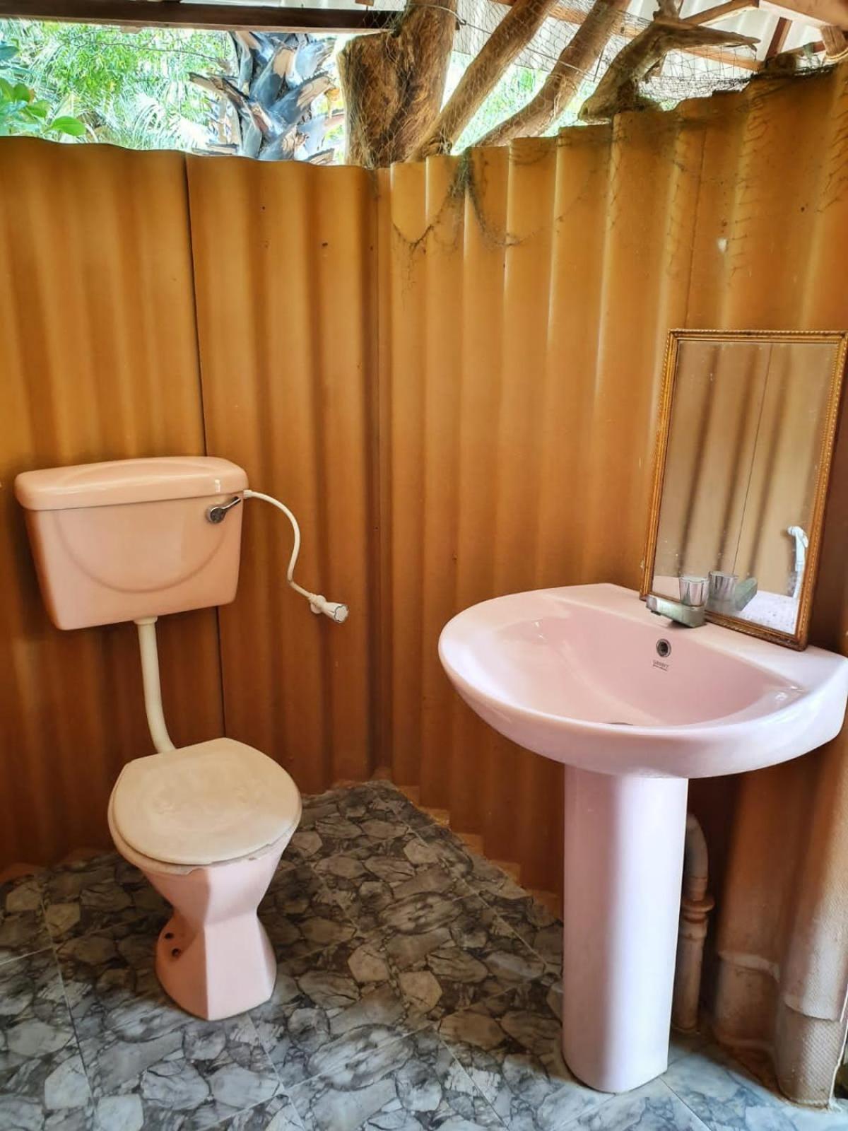 Light House Beach Hut Komari المظهر الخارجي الصورة