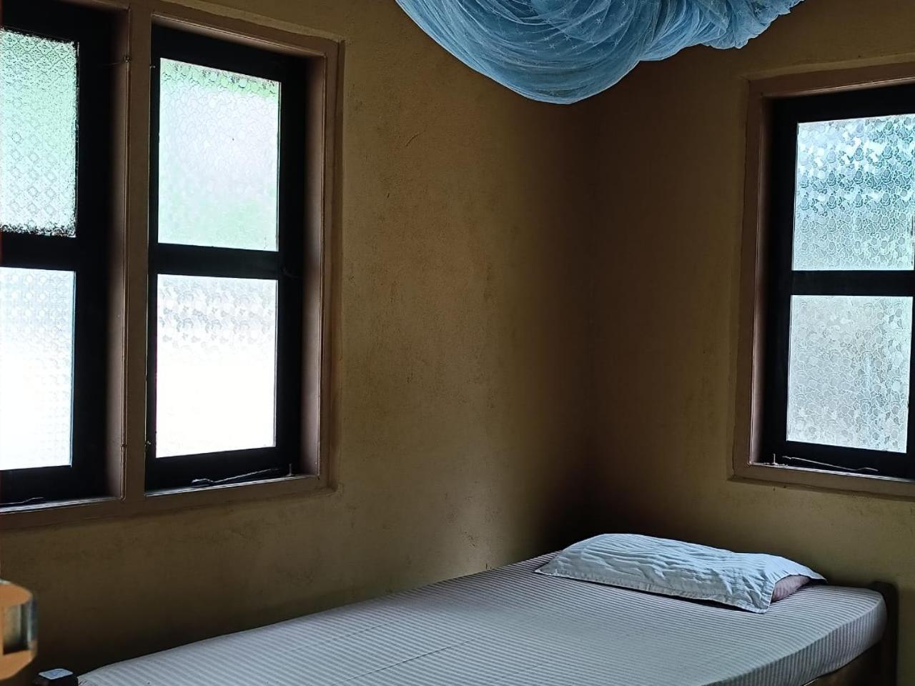 Light House Beach Hut Komari المظهر الخارجي الصورة