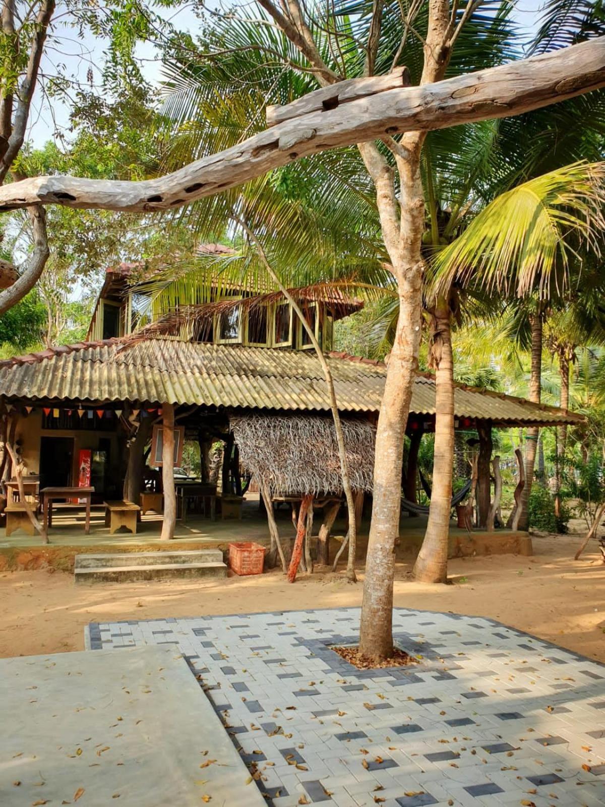 Light House Beach Hut Komari المظهر الخارجي الصورة