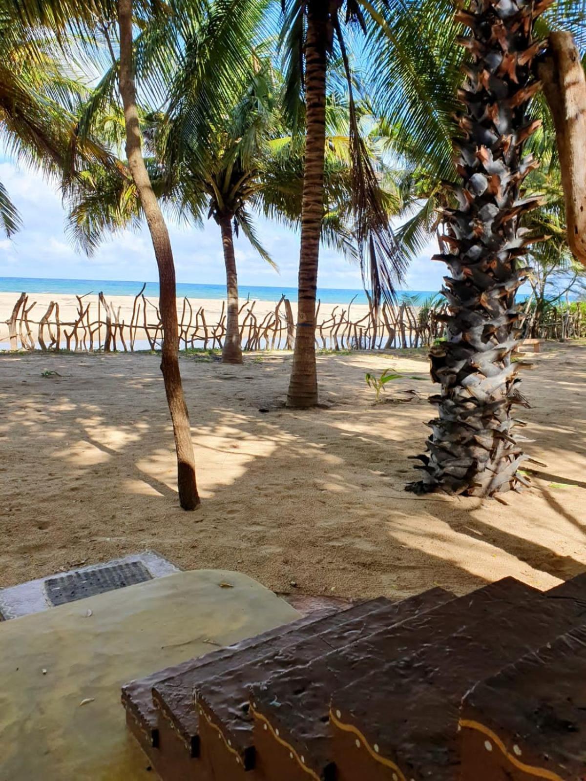 Light House Beach Hut Komari المظهر الخارجي الصورة