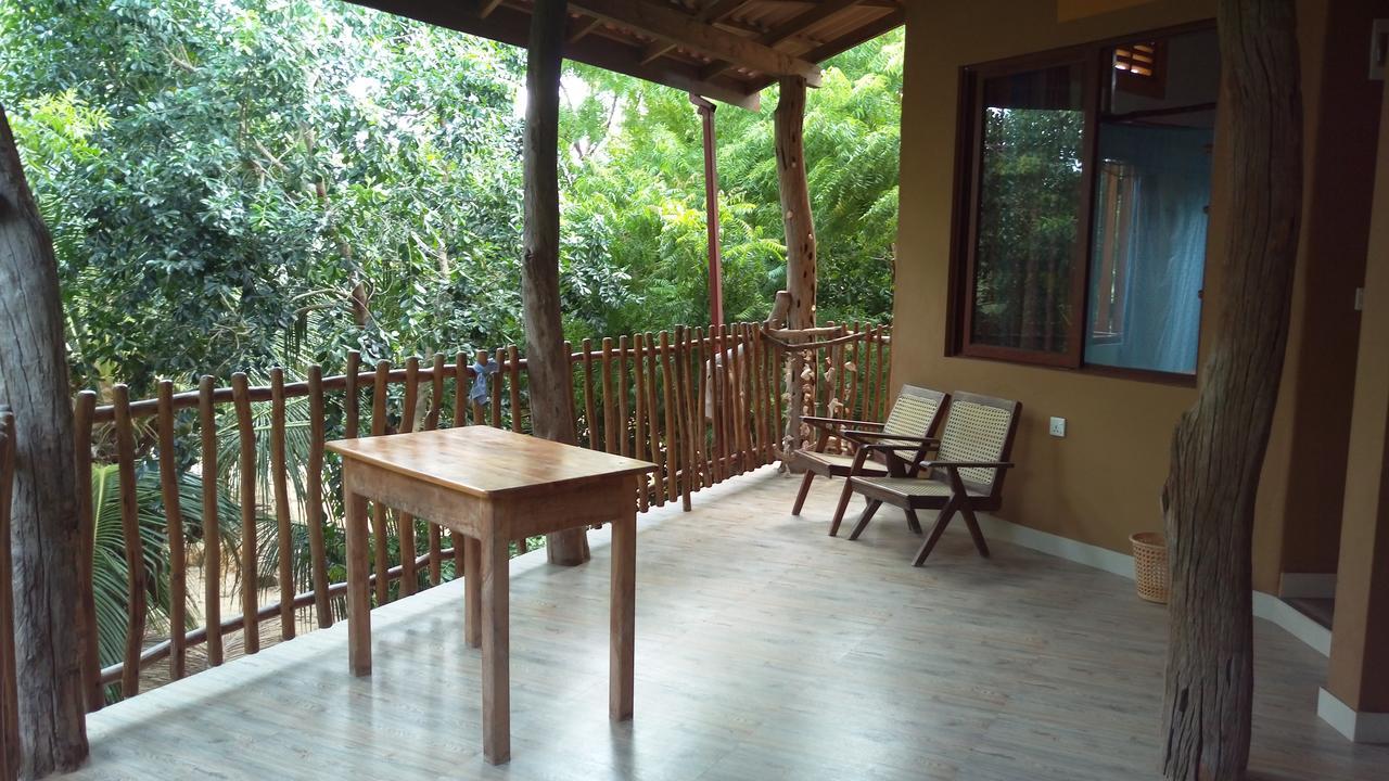 Light House Beach Hut Komari المظهر الخارجي الصورة