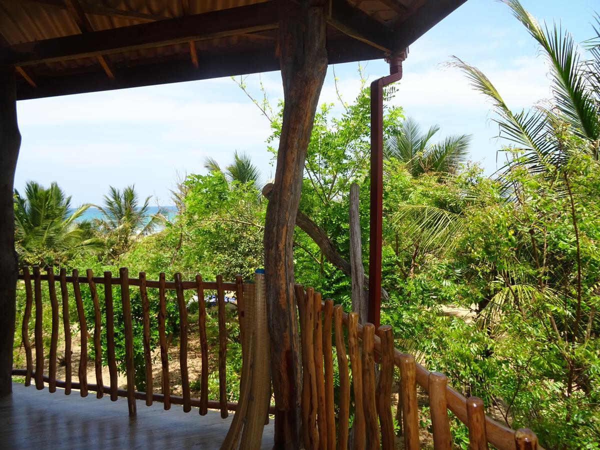Light House Beach Hut Komari المظهر الخارجي الصورة