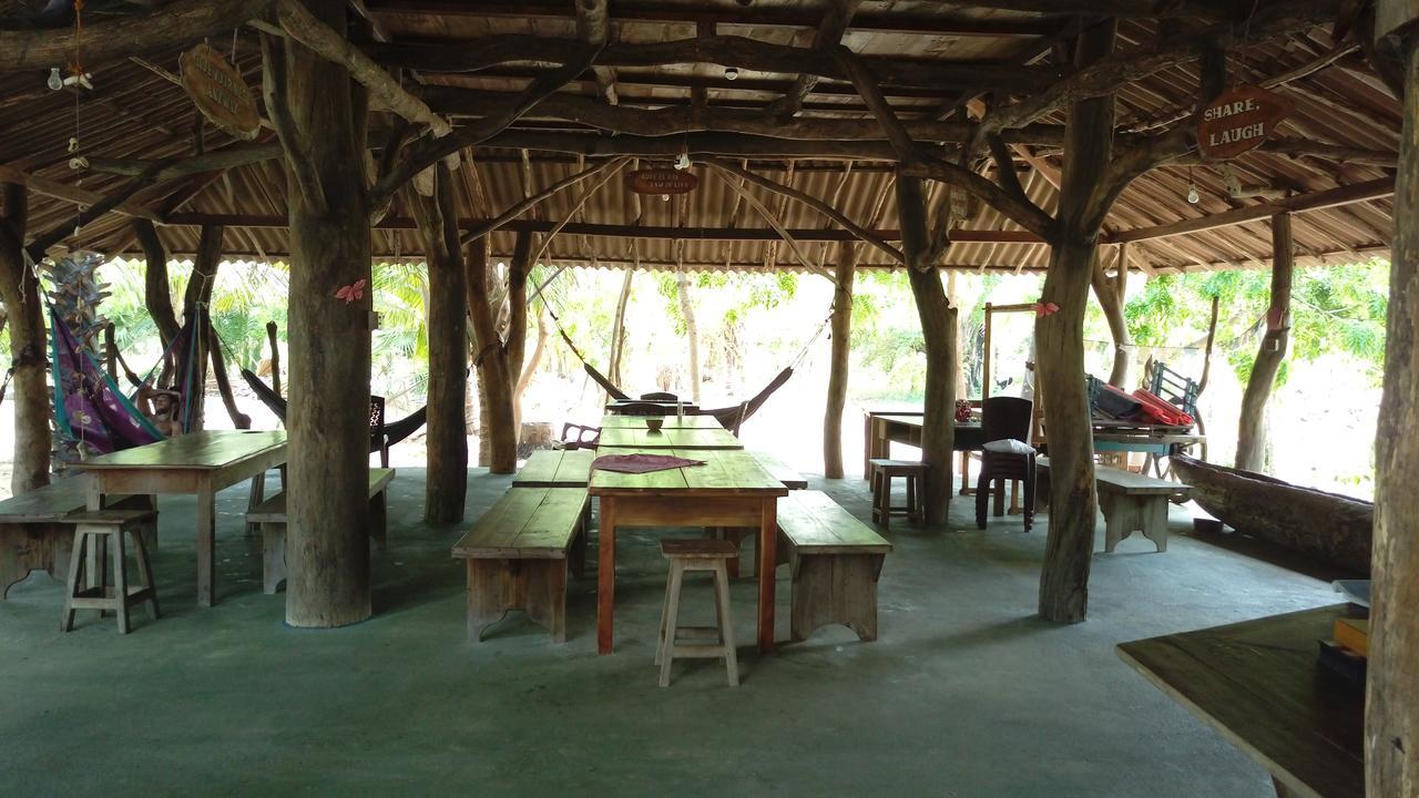 Light House Beach Hut Komari المظهر الخارجي الصورة