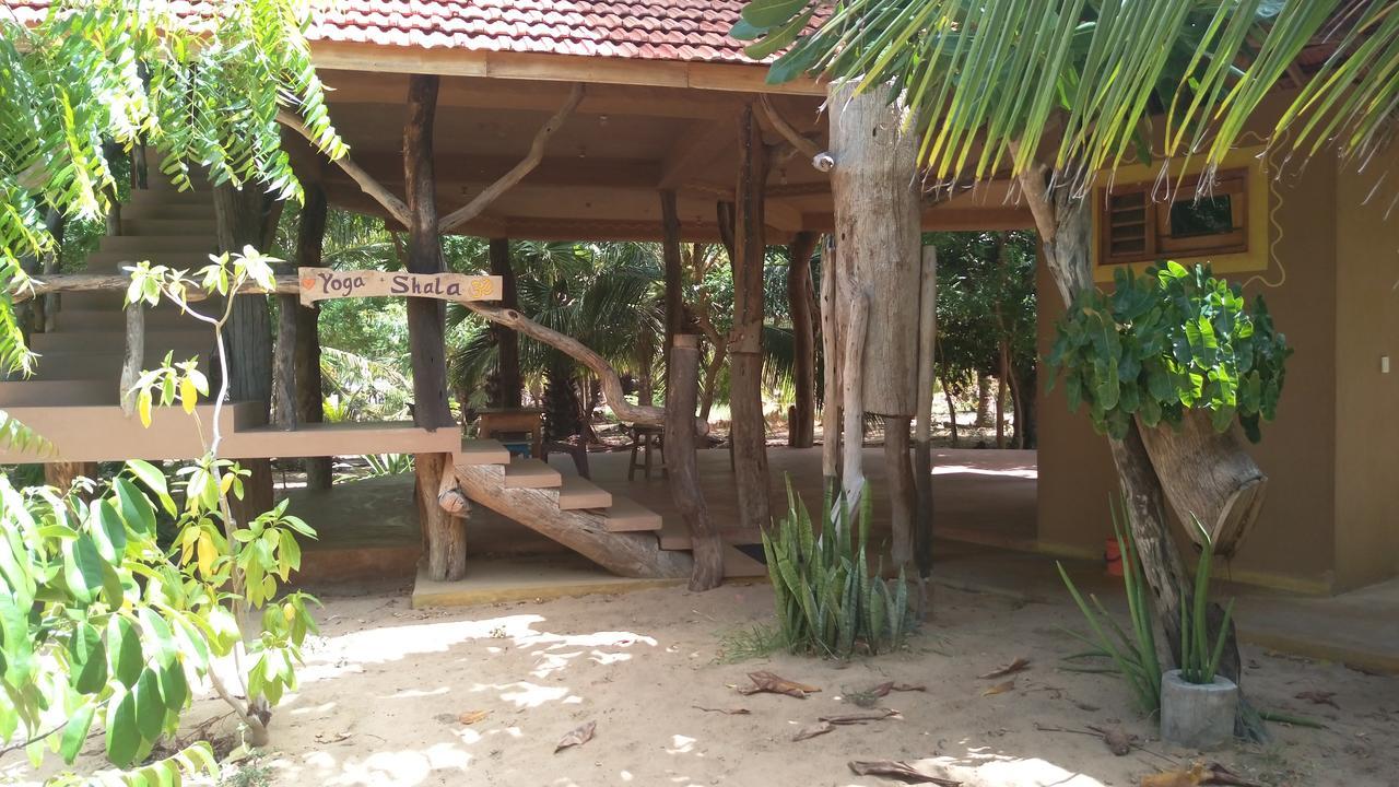 Light House Beach Hut Komari المظهر الخارجي الصورة