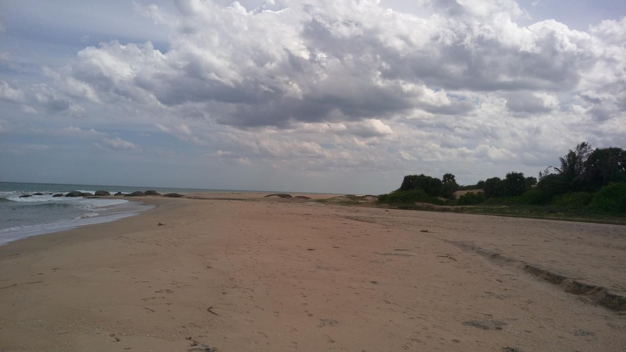 Light House Beach Hut Komari المظهر الخارجي الصورة